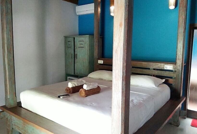 پانسیون Mahaputri Bungalow