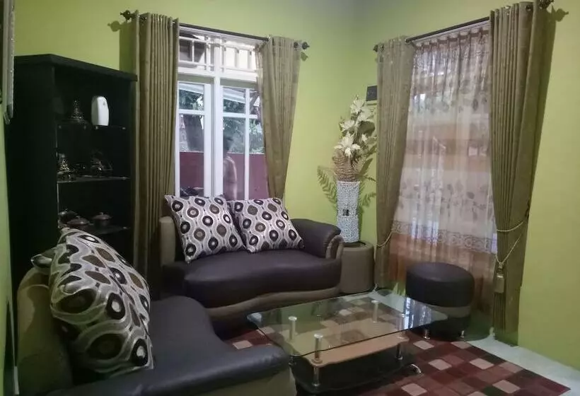 Bed and Breakfast Indah Nusantara
