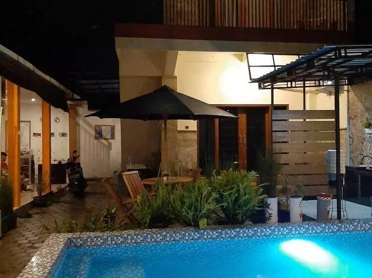 Bed and Breakfast Indah Nusantara