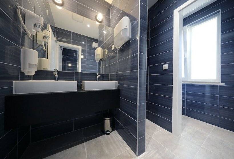 Downtown Boutique Hostel