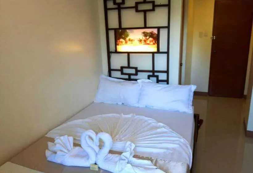 ホテル Bakasyunan Inn Laoag