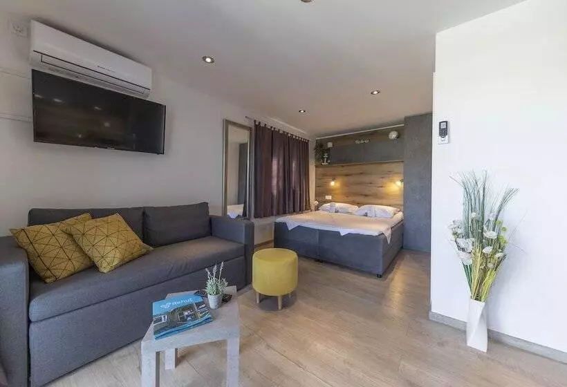 Hotelli Camp Rehut   Campsite