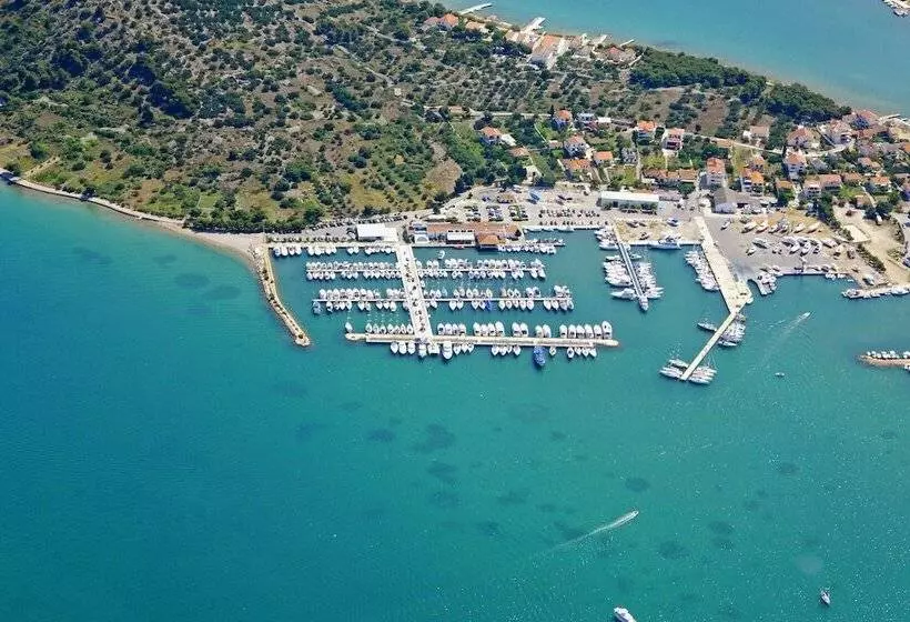 Hotelli Camp Rehut   Campsite