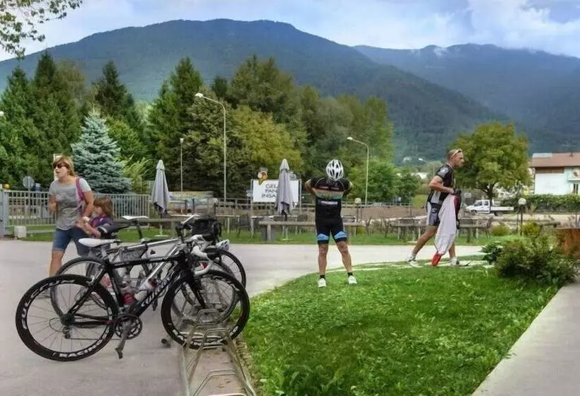 ホテル Camping Due Laghi