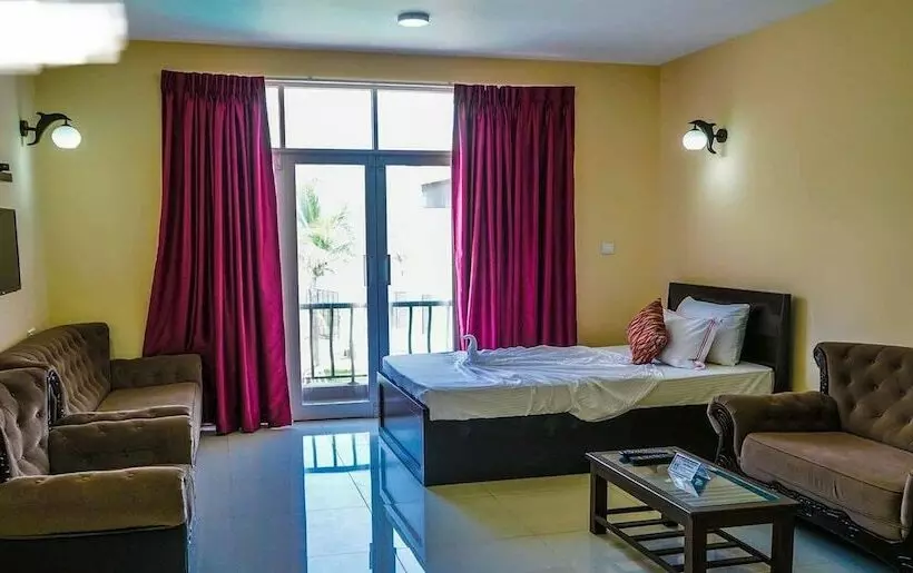 Hotelli Crystal Resort Dickwella