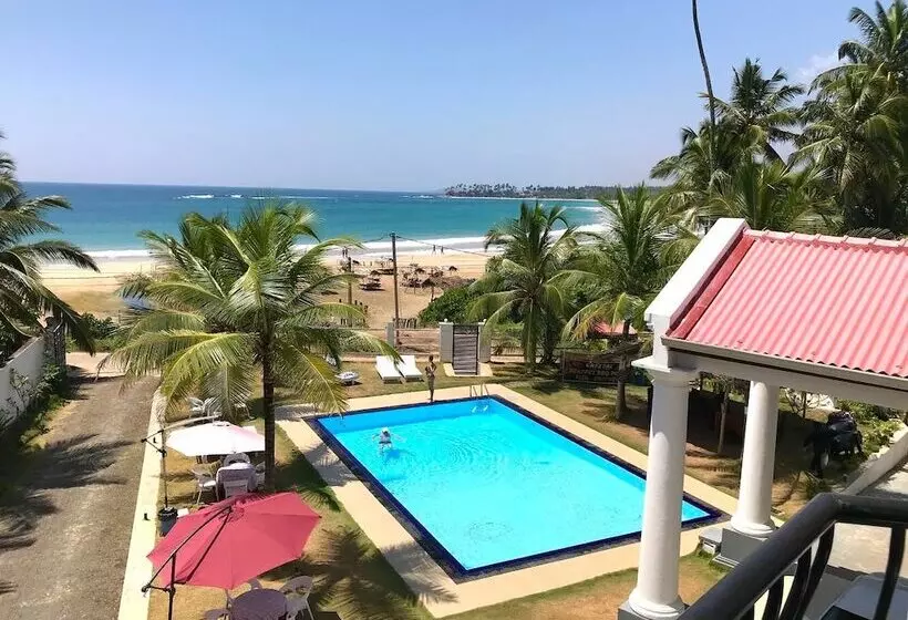 Hotelli Crystal Resort Dickwella