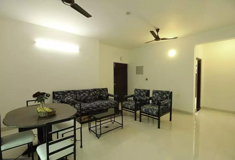 ホテル Oyo 11014 Home Goa Spacious 2bhk Nerul