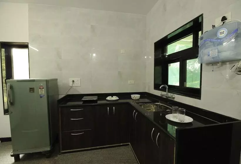 ホテル Oyo 11014 Home Goa Spacious 2bhk Nerul