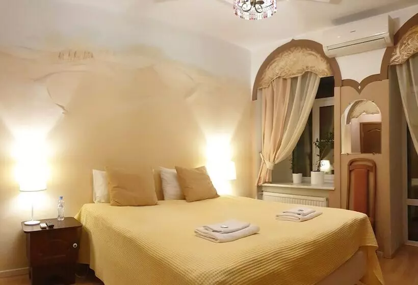 هتل Pushkinskaya10 Pension