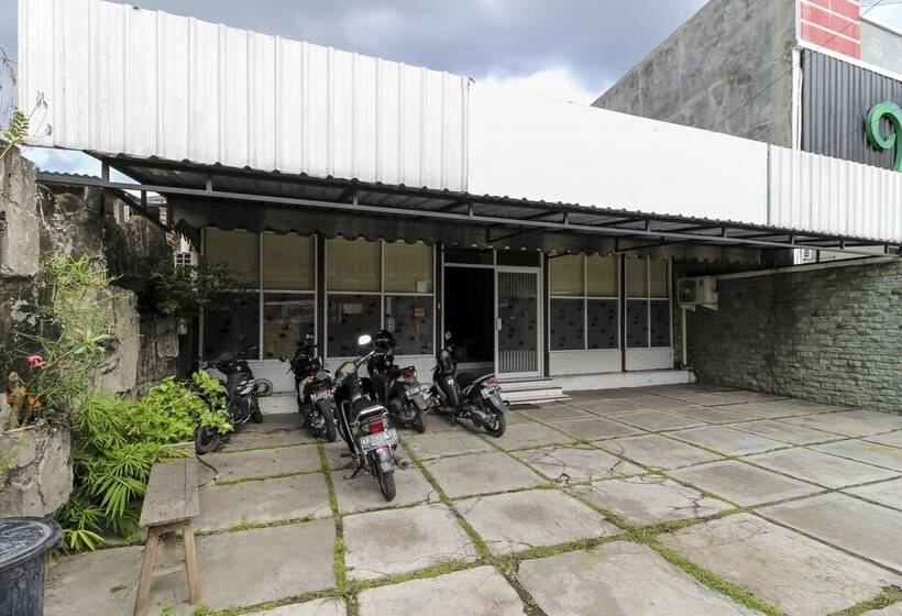 Hotel Reddoorz Near Anggajaya Condongcatur