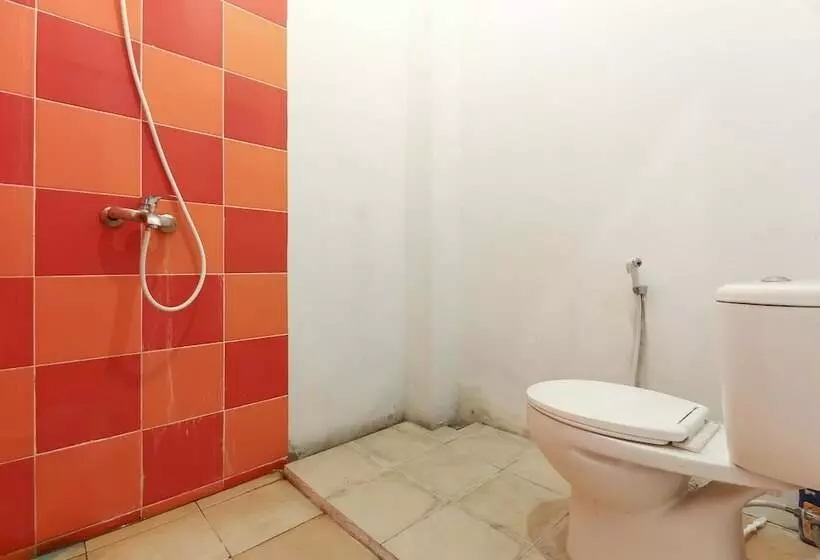 Hotelli Reddoorz Near Anggajaya Condongcatur