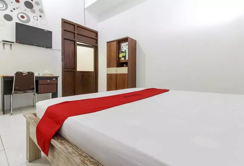 Hotelli Reddoorz Near Anggajaya Condongcatur