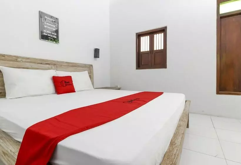 Hotelli Reddoorz Near Anggajaya Condongcatur