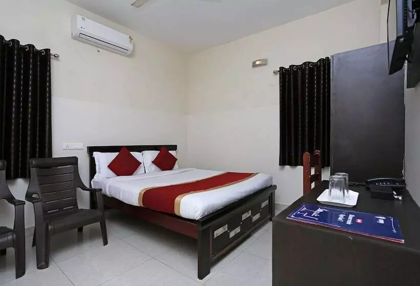 ホテル O The Royal Nest Near Shilparamam