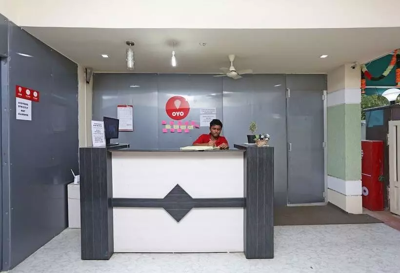 ホテル O The Royal Nest Near Shilparamam