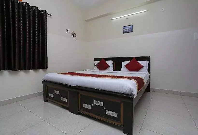 ホテル O The Royal Nest Near Shilparamam