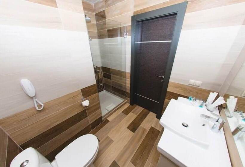 فندق Veshki Park