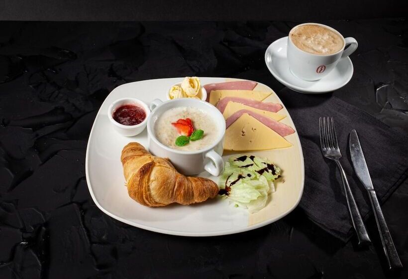 فندق Veshki Park