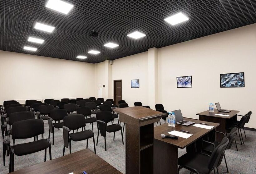 فندق Veshki Park