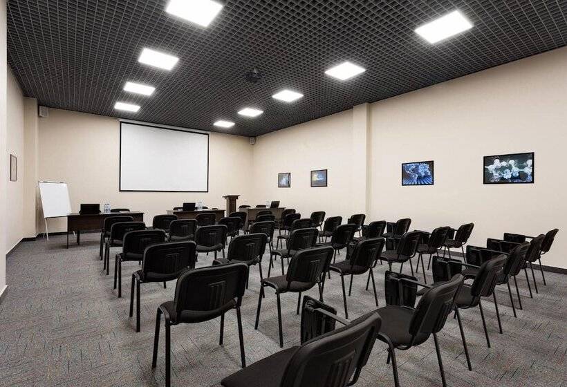 فندق Veshki Park