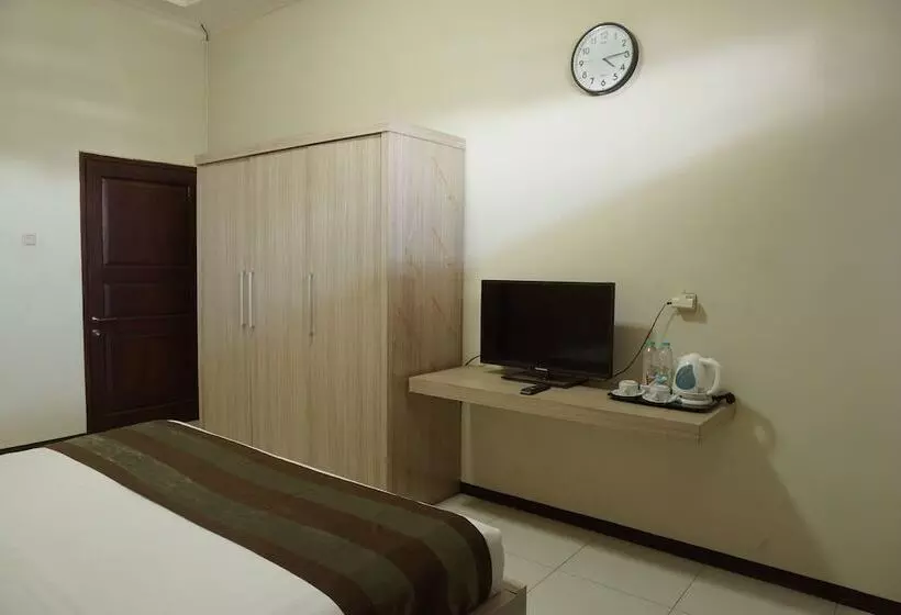 Aleyra Hotel And Villa S Garut