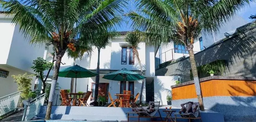 Aleyra Hotel And Villa S Garut