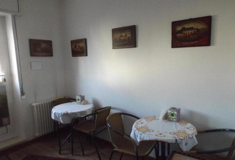 住宿加早餐  Villa Norma