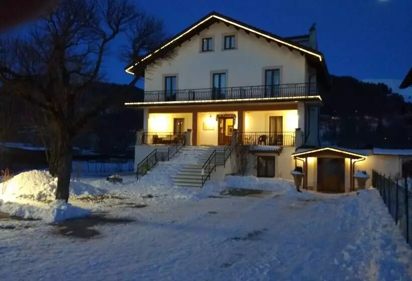 ホテル Albergo Della Corte