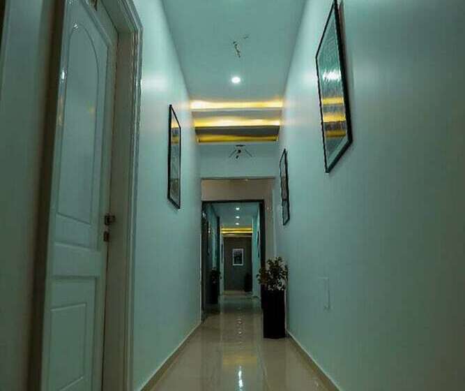 هتل Azar Boutique