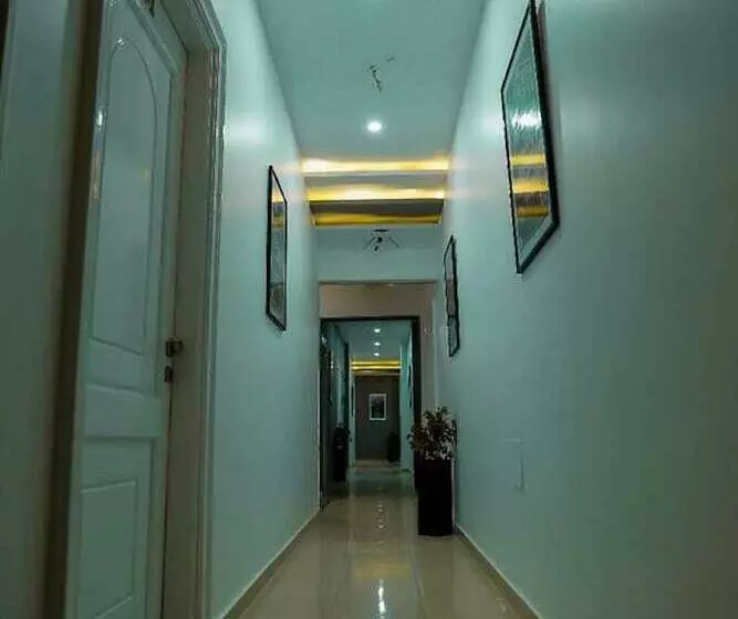 هتل Azar Boutique