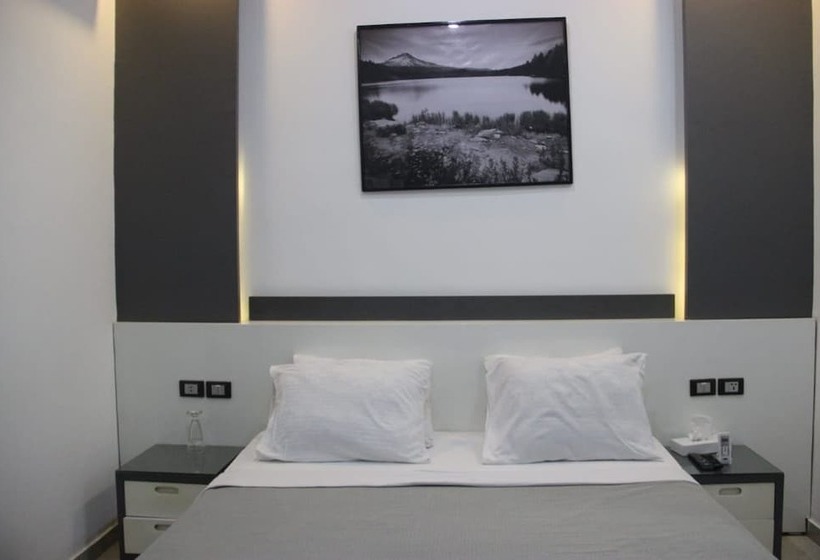 هتل Azar Boutique