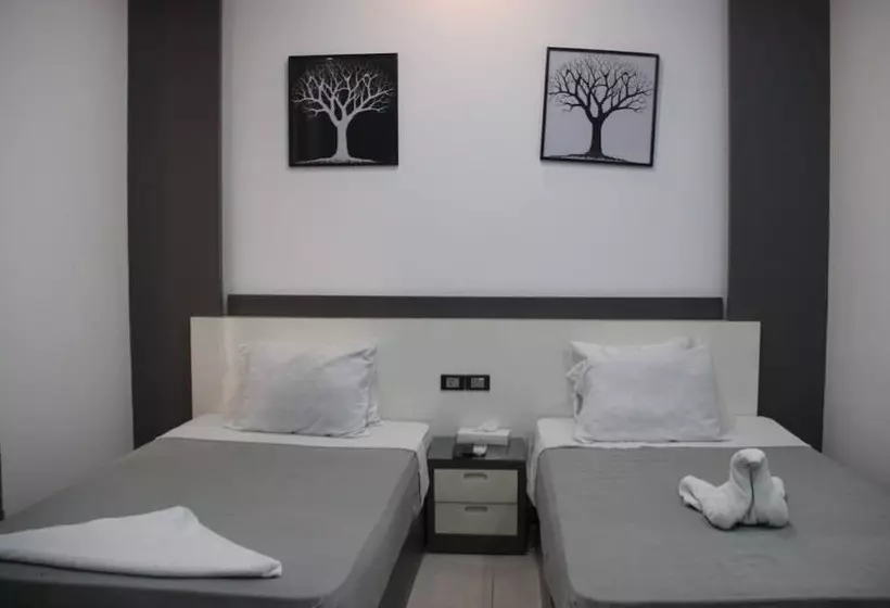 هتل Azar Boutique