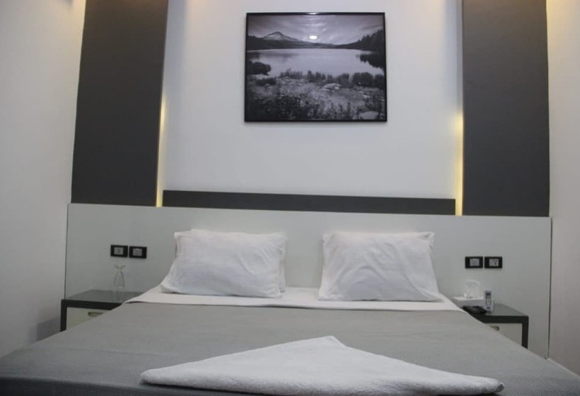 هتل Azar Boutique