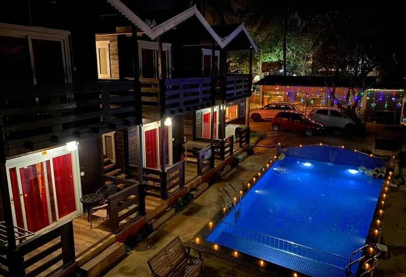 هتل Casa Obrigado Beach Cottages Goa