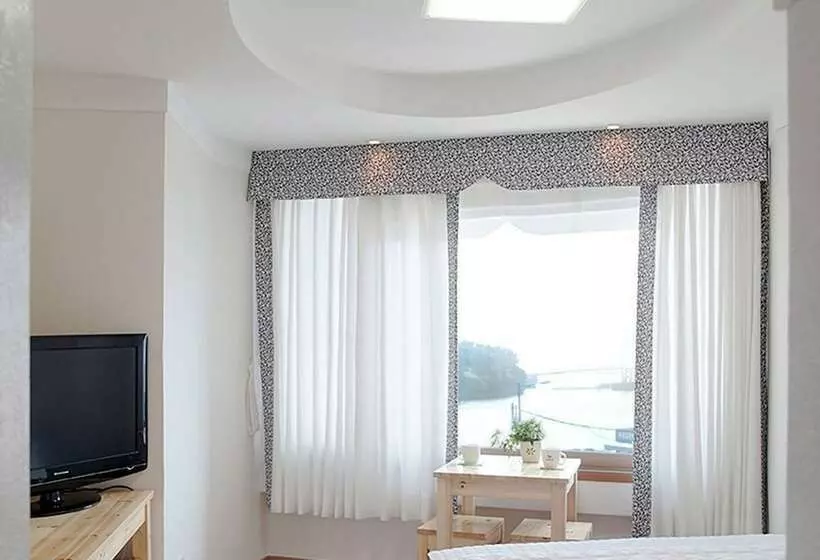 Sea Side Pension