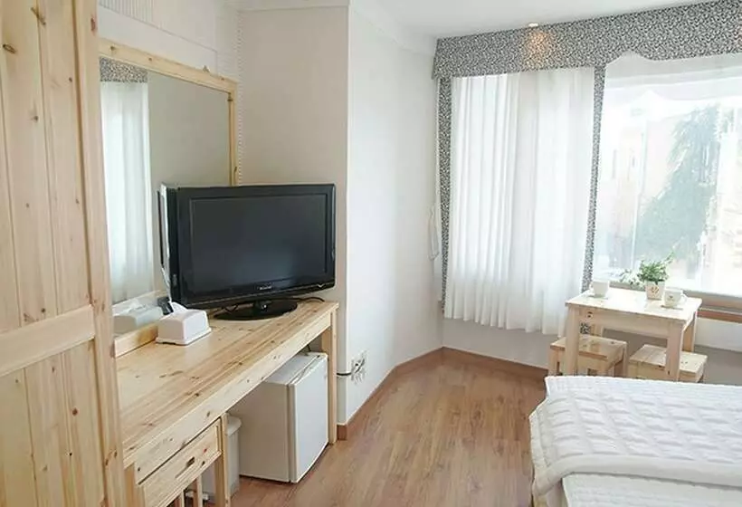Sea Side Pension