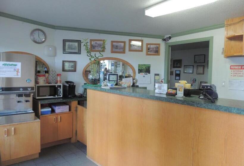 100 Mile Motel & Rv Park