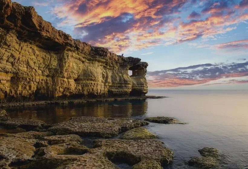 Chrysomare Beach Hotel & Resort