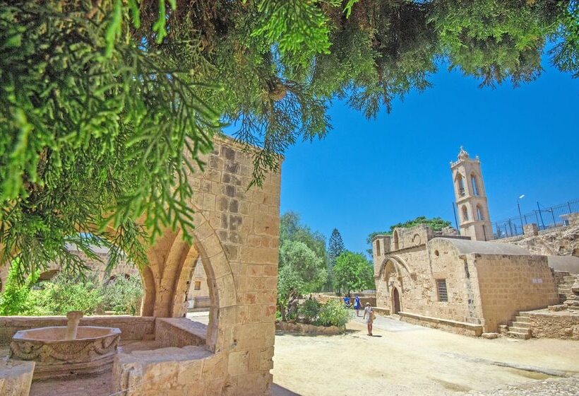 Chrysomare Beach Hotel & Resort