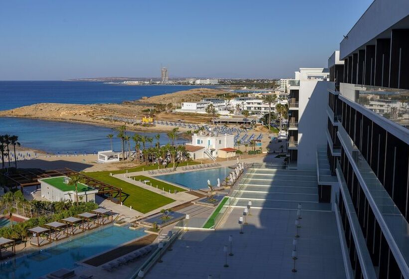 Chrysomare Beach Hotel & Resort