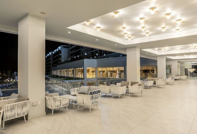 Chrysomare Beach Hotel & Resort