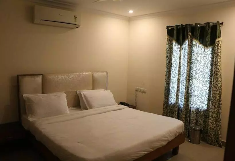 هتل Golden Inn