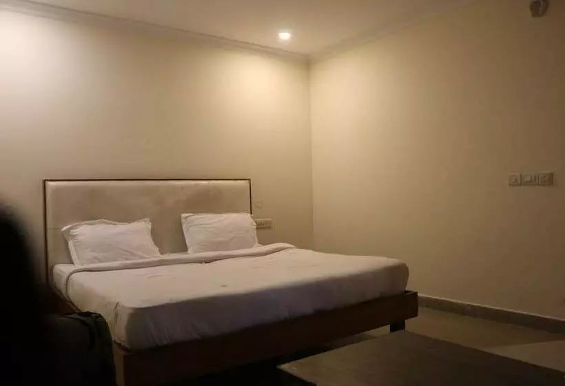 هتل Golden Inn