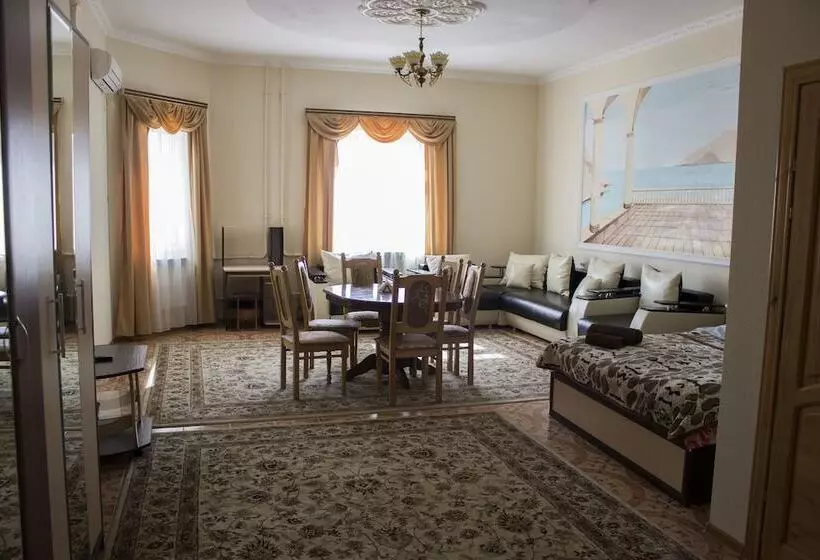 ホテル Syurpriz 1