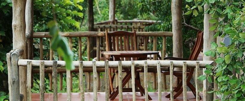 Отель Zaina Lodge