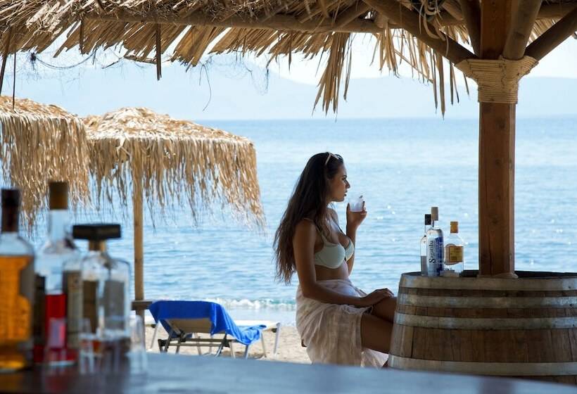 펜션 Makis Inn Resort