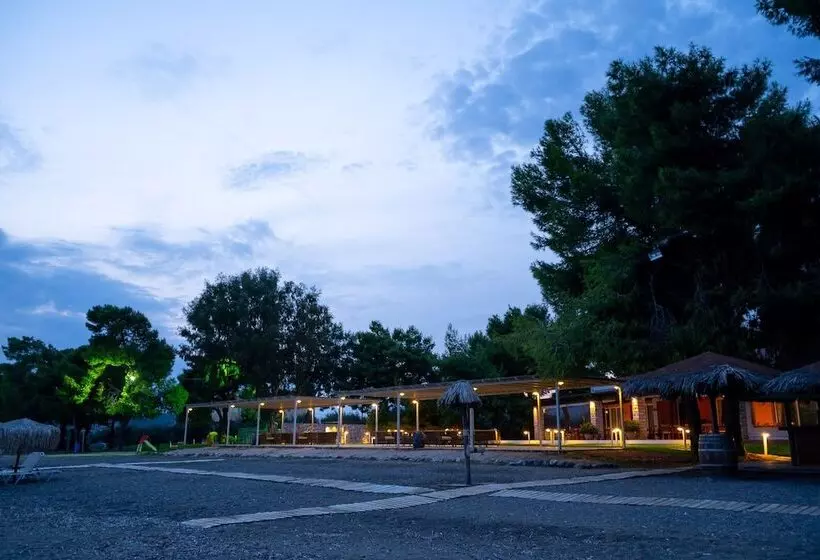 ペンション Makis Inn Resort