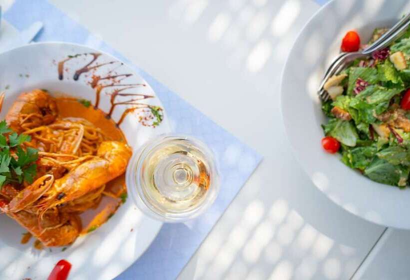 펜션 Makis Inn Resort