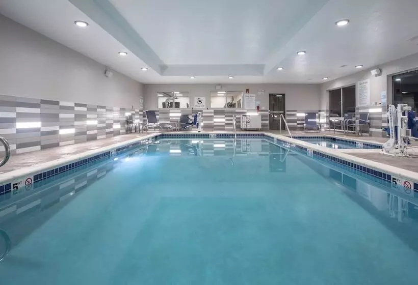 ホテル Holiday Inn Express & Suites   Denver Ne   Brighton, An Ihg