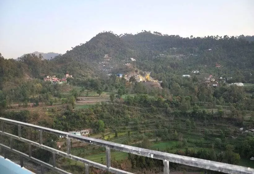 Oyo 13319 Home Valley View Dharampur